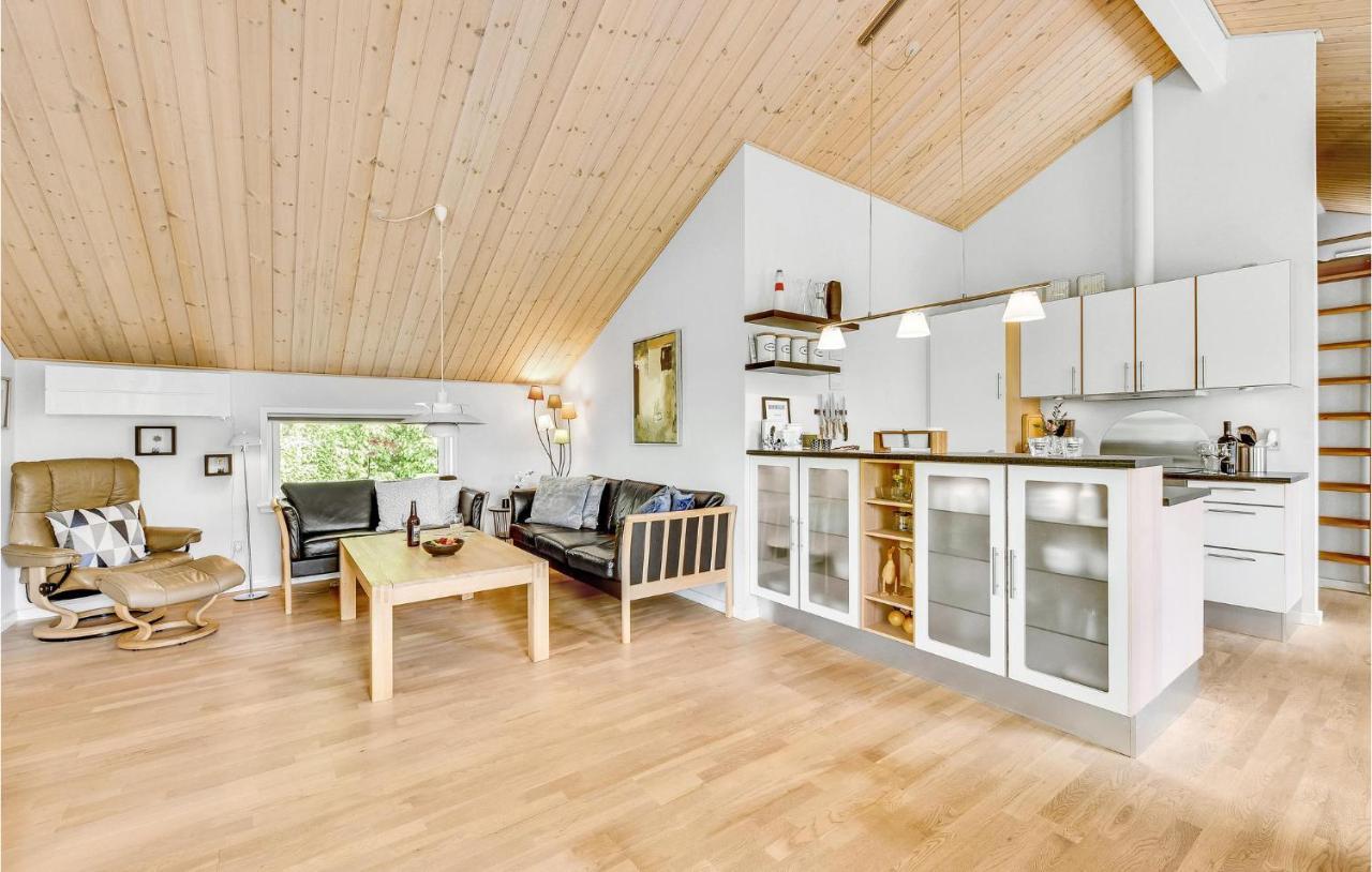 Cozy Home In Tarm With Kitchen Exteriér fotografie