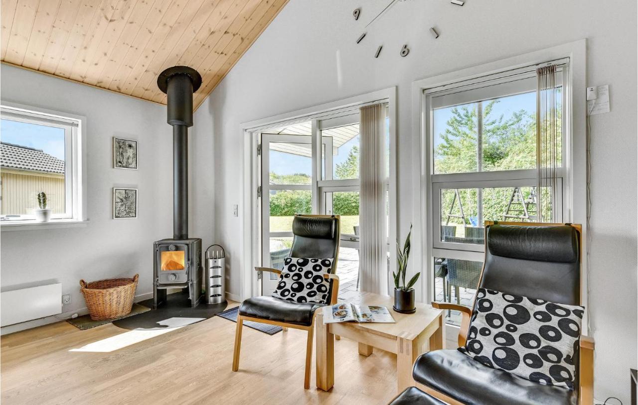 Cozy Home In Tarm With Kitchen Exteriér fotografie