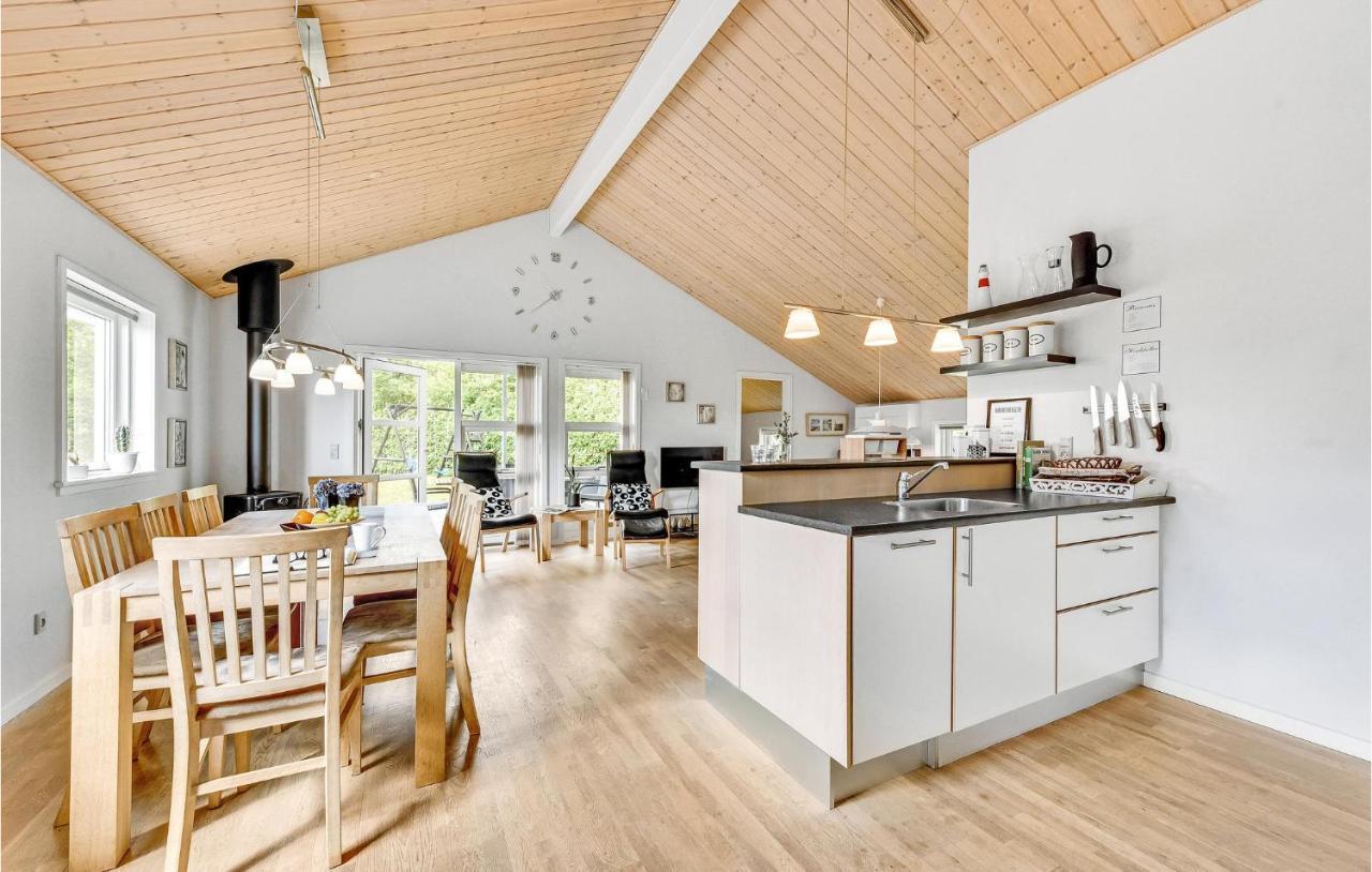 Cozy Home In Tarm With Kitchen Exteriér fotografie