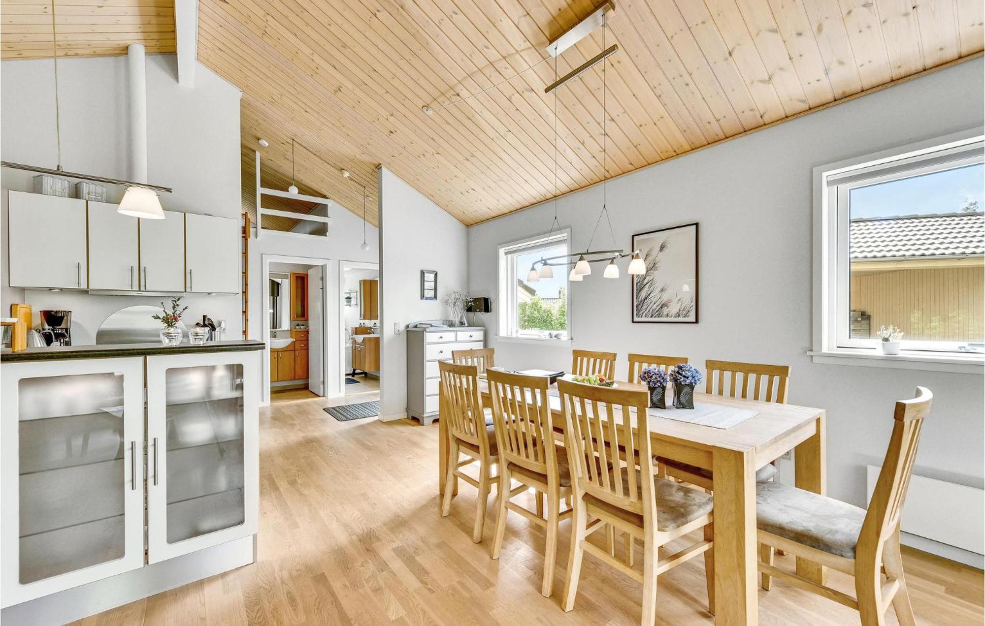 Cozy Home In Tarm With Kitchen Exteriér fotografie